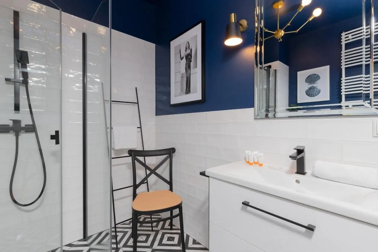 Stylish Atol Apartment With Free Parking In The Heart Of Gdansk By Noclegi Renters Polska